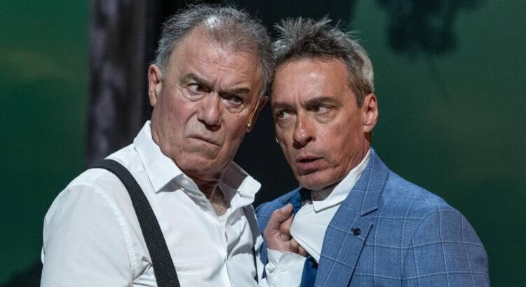Nibelung-lakópark – Szikora János rendezésében látható a Vörösmarty Színházban