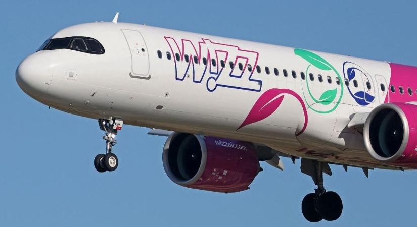 Villámcsapás és 18 órás várakozás – így alakult a Wizz Air húsvéti rémálomjárata