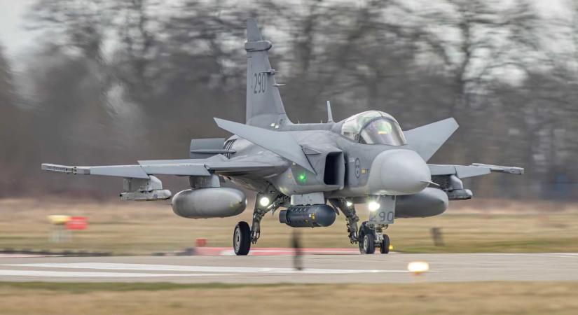 Berágtak Amerikára, újabb országnak tetszett meg a Gripen vadászgép