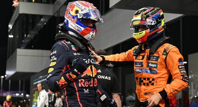 Lábai előtt hever a világ: Verstappen koncentráció és vadság tekintetében riválisára akadt Piastriban