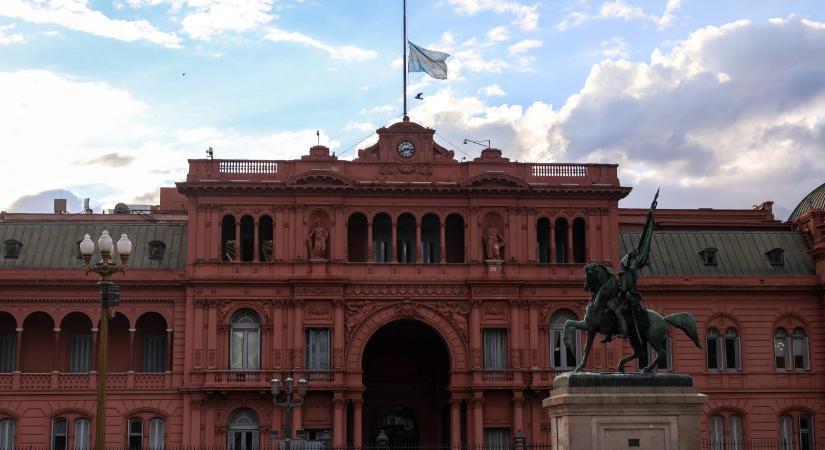 Egyhetes nemzeti gyászt tartanak Argentínában