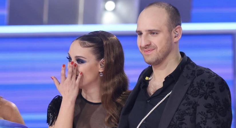 Nagy Duett 2025: Lékai-Kiss Ramóna és Basch Bence olyan produkciót adott elő, ami úgy megríkatta a zsűrit, hogy Hajós Andrásnak kellett közbelépni