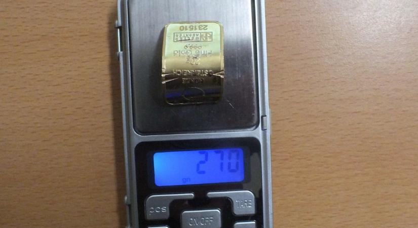 Hamis aranytömbökkel bizniszelt egy öcsödi banda