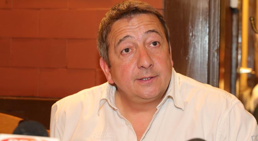 Bayer Zsolt megbánta, hogy sértő megjegyzésekkel állt bele Ferenc pápába