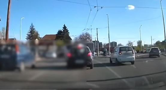 Újabb videón bukkant fel a kis Chevrolet Matiz, amelyik vadnyugati módon közlekedik – videó