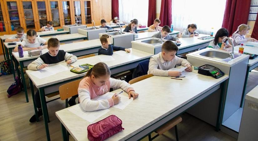 Csukás István mesebeli világa – Apáczai olvasás- és képzőművészeti verseny Táplánszentkereszten