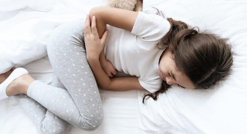 A vakbélgyulladást nehéz felismerni gyerekkorban, pedig nagy baj lehet belőle – íme, az első jelek