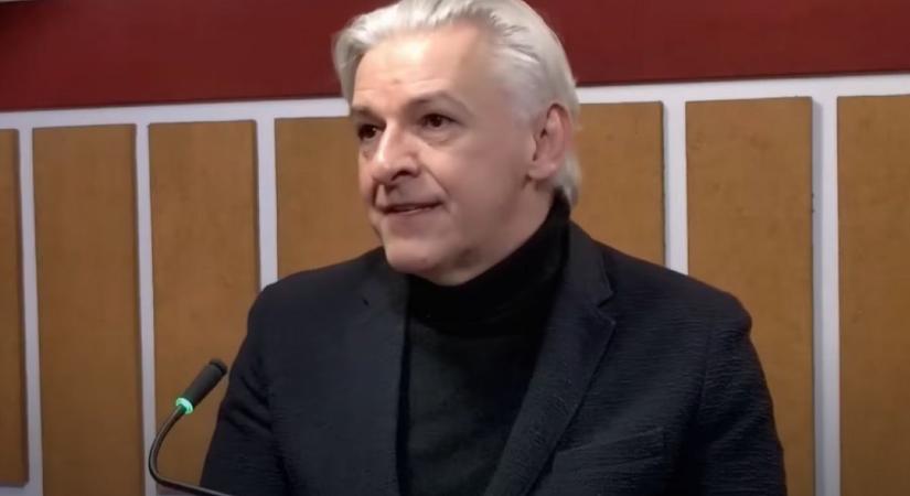 „Be vannak szarva a fiúk” – szögezte le Alföldi Róbert, de arra is kitért, hogy nem szeretne a „saját farka körül pörögni” (Videó)