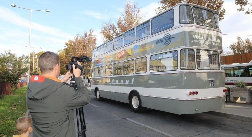 A sofőr, aki a pécsi emeletes busz megszelídítője volt