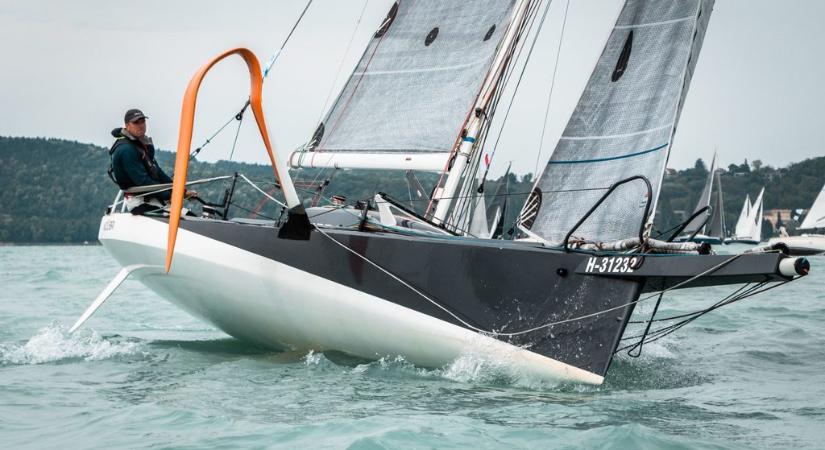 Megnyílt a VIHAR-on a nevezés a Flexfleet Klasszikus szóló egykezes Balaton kerülő versenyre
