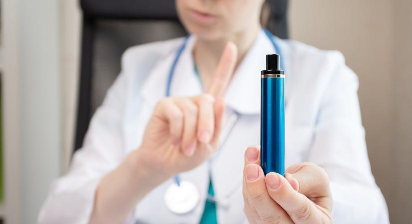 Ritka fertőzést váltott ki a nikotinos e-cigi egy kamaszlánynál - majdnem belehalt