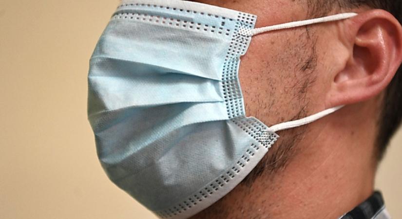 Enyhítették a maszkviselés szabályait a debreceni Klinikai Központban
