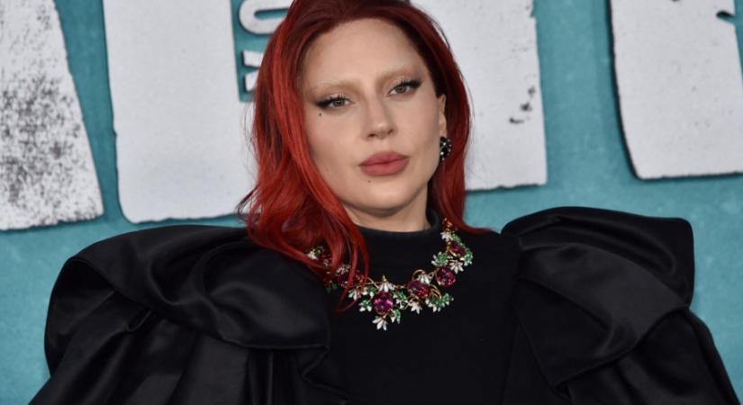 Lady Gaga meglepően olcsó cipőjére pályázik most mindenki