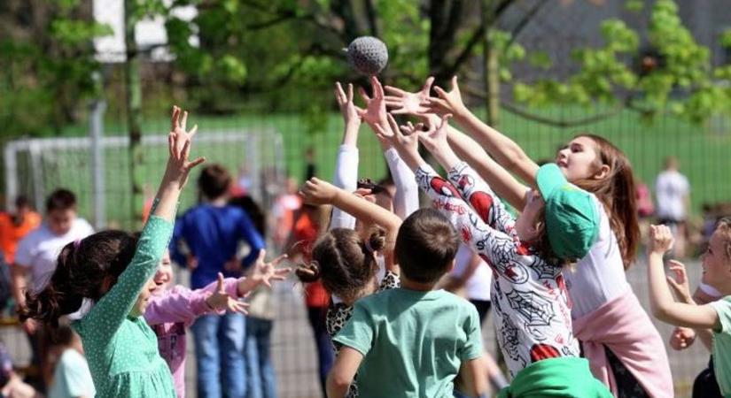 Miskolc sportját űzték a Fazekas iskolában - képek, videó