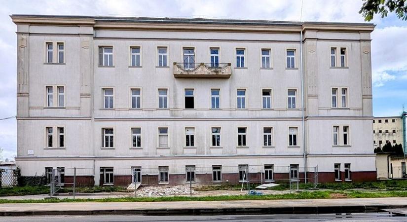 Csúcsmodern kutatóközpontan képzik a jövő szakembereit