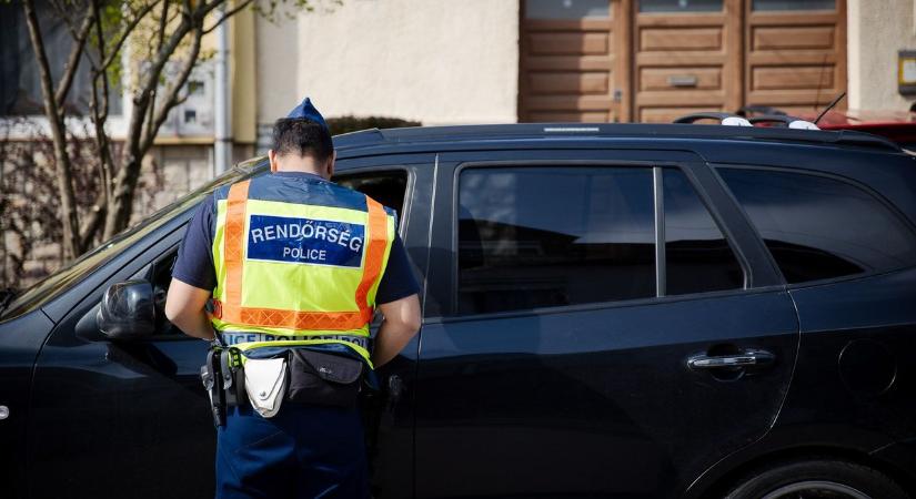 Magyarország nem állam, hanem egy cég – vádat emeltek a híres balatoni igazoltatás ügyében