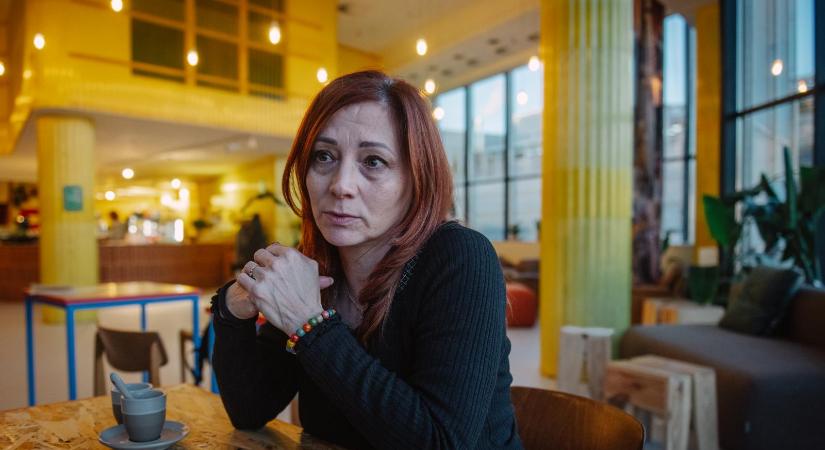 Itt a törvénymódosító javaslat, lehet végleges távoltartást kérni, szabadulása után a lúgos orvos soha többé nem közelíthetné meg az áldozatát