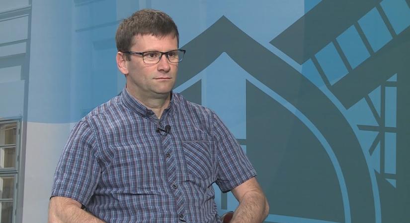 Lelátó – 2025.04.22. – Vendég: Kiss Gábor, a Paksi SE Tájfutó Szakosztály vezetőedzője