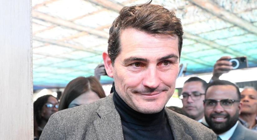 Iker Casillas bajuszt növesztett, s ezzel ellopta a show-t a mai sportgálán – Ön szerint jól áll neki? Itt vannak a fotók