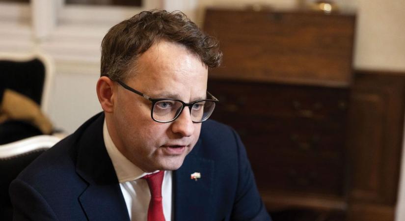 Ez nem jött be: az Interpol elutasította a Magyarországon menedékjogot kapott korábbi lengyel miniszterhelyettes körözését