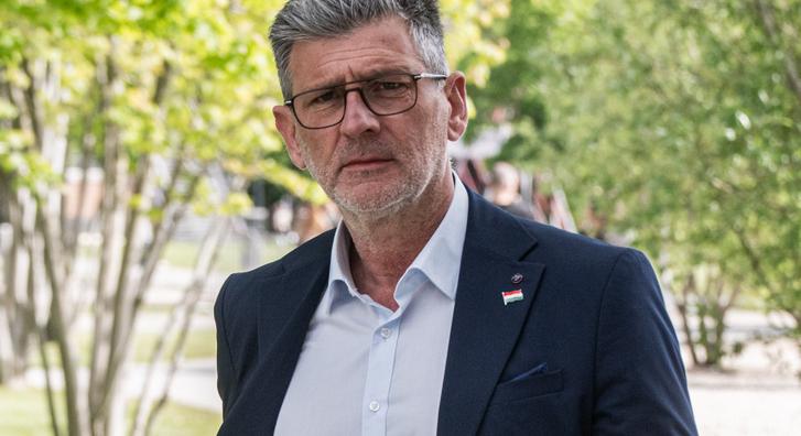 Kárász Róbert jogi lépést fontolgat a motorbalesete után: Más idiotizmusa és felelőtlensége miatt váltam járásra képtelenné
