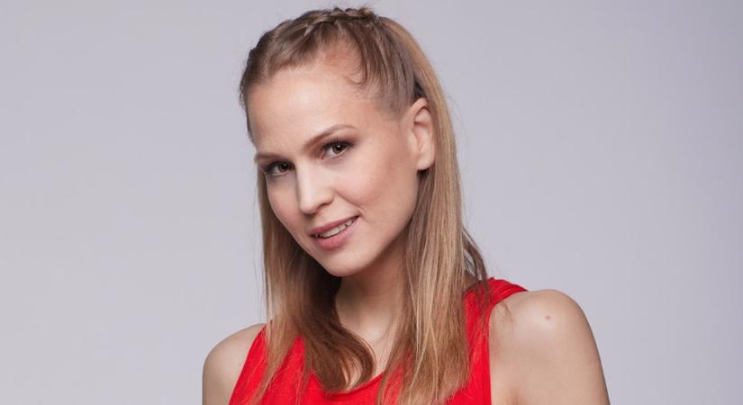 Szőrös szerelmével romantikázik Nagy Alexandra – fotó