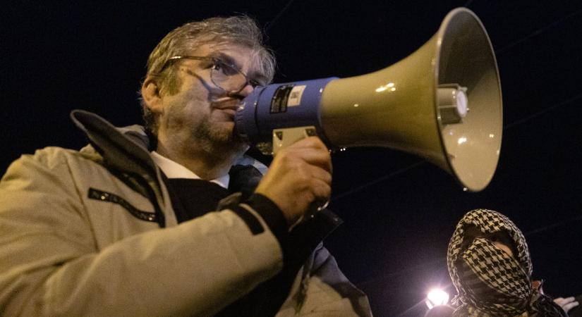 Hadházy a tiltakozókhoz fordul - Hogyan folytassák a kormányellenes demonstrációkat?