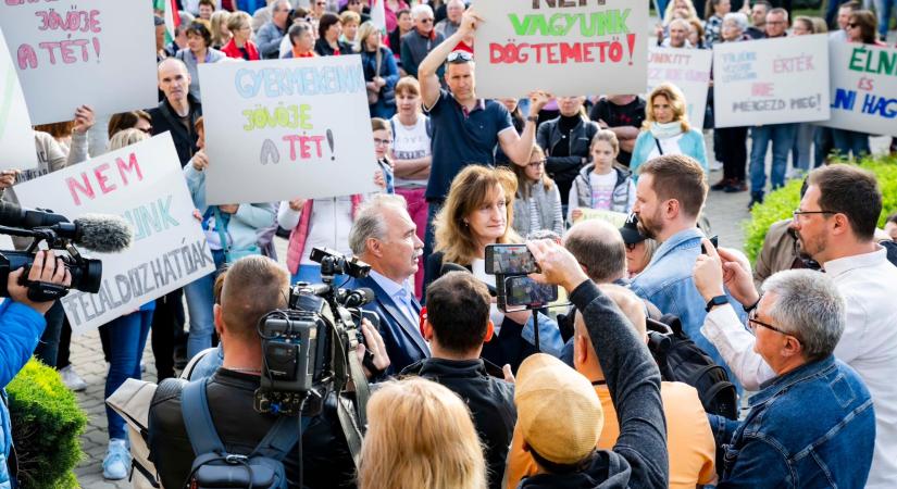 Lehurrogták és kinevették Nagy Istvánt a bábolnaiak, a miniszter alig jutott szóhoz