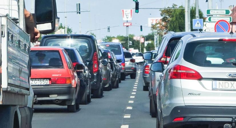 Trükkös változás jön áprilistól, amiről minden autósnak tudnia kell!