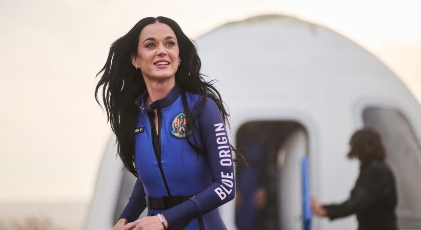 Katy Perry megbánta, hogy látványosságot csinált az űrutazásából