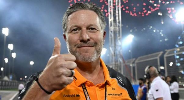 Brown: Nem lett volna egyszerű választani Hamilton és Sainz között