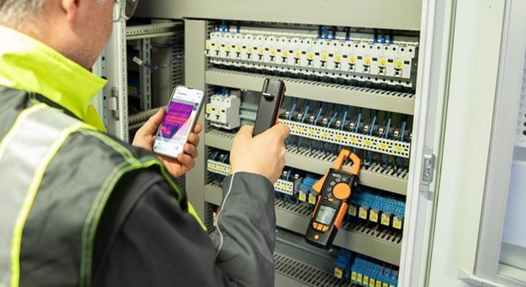 Hőkamera okostelefonokhoz: testo 860i