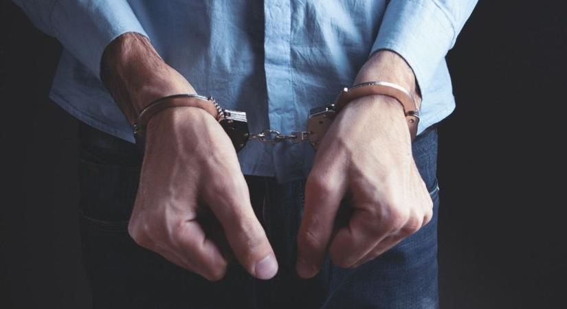 Csoportos rablás Oroszlányban: letartóztatták a gyanúsítottakat