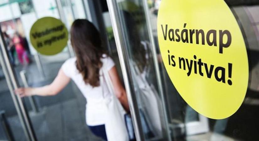 Vasárnapi munka: mi jár érte? Bérpótlék vagy szabadnap?