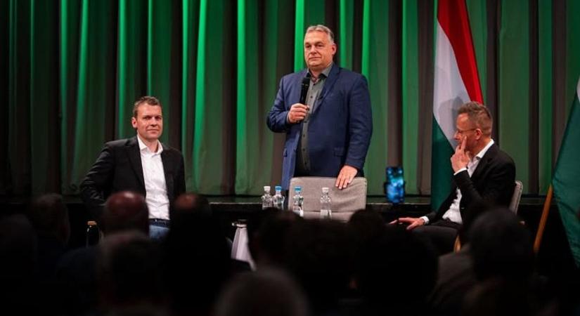 Orbán Viktor a pilisvörösvári lakossági fórumon beszél (élő)