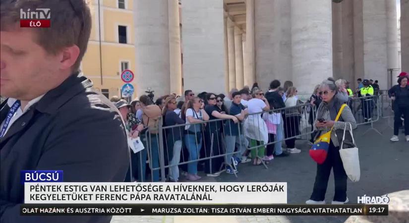 Péntek estig fogadják a Szent Péter bazilikában mindazokat, akik kegyeletüket kívánják leróni Ferenc pápa ravatalánál  videó