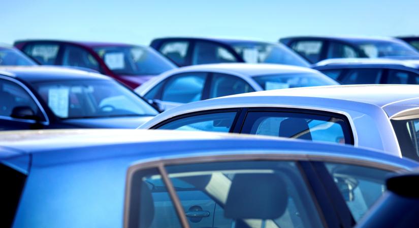 Visszaeséssel indult az év az EU-s autópiacon