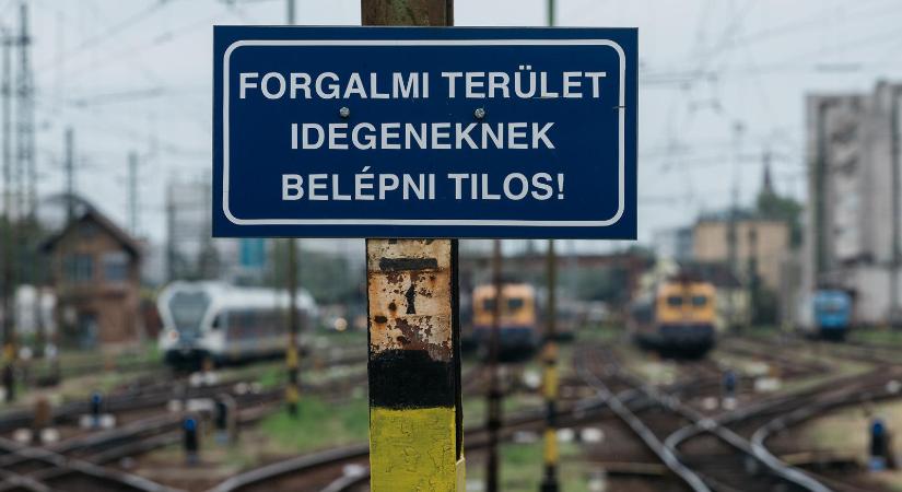 Biztosítóberendezési hiba okozott káoszt csütörtök reggel a szolnoki vasútvonalakon