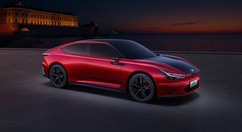 6 képernyő már elég lesz? Íme az új Honda GT!
