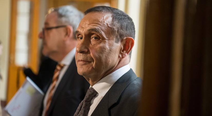Új fordulat a Fenyő-ügyben: Gyárfás szerint Portik pénzt kapott, hogy őt vádolja