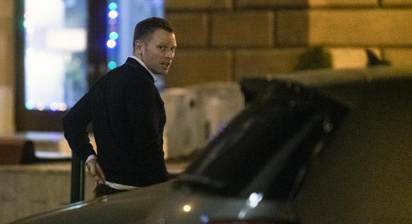 Magyar Péter szerint Tiborcz István állampolgárságért folyamodott az Egyesült Arab Emírségekben, a miniszterelnök veje cáfol