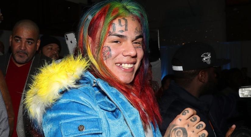 Tekashi69 birtokán razzia volt: drogokat és fegyvert is találtak, a rapper szerint valaki „odatette azokat”
