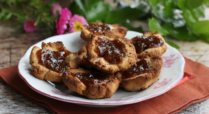 Szénhidrátcsökkentett recept: lekváros kosárkák