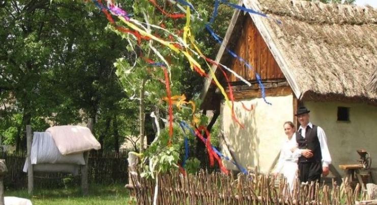 Zöldellő majális a Skanzenben