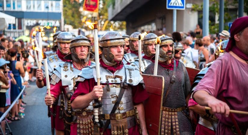 A kultúráért felelős államtitkár szerint a Savaria Karnevál nem értékalapú fesztivál?