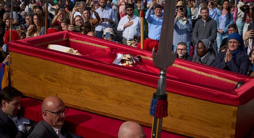 Szegények várják majd Ferenc pápa koporsóját a Santa Maria Maggiore-bazilikában