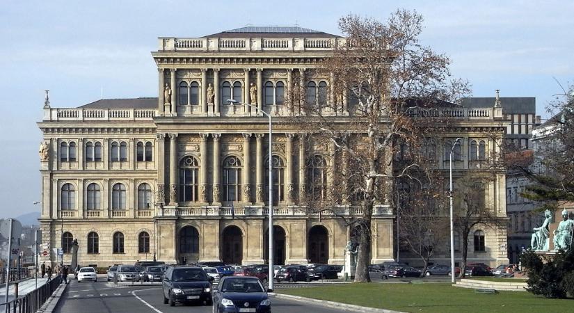 Az akadémikusok elérték céljukat, Orbán Viktor nem lesz ott az MTA ünnepi közgyűlésén