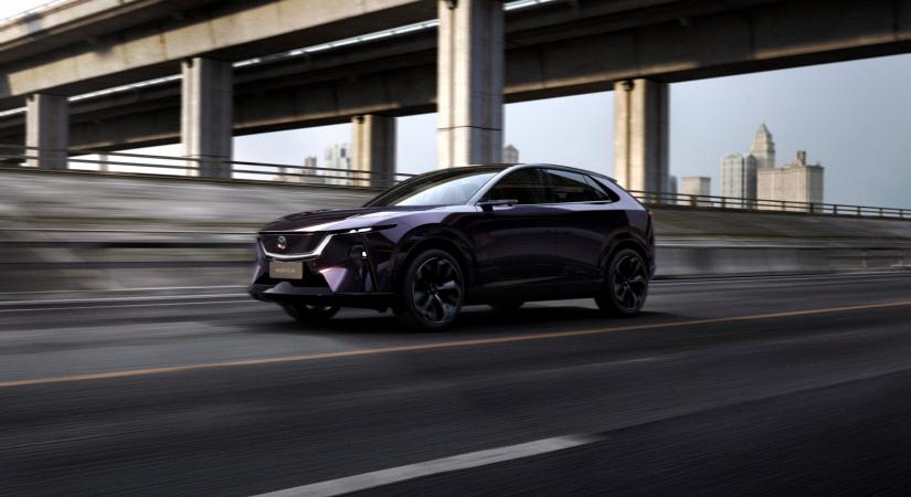 Íme a Mazda CX-6e utastere!