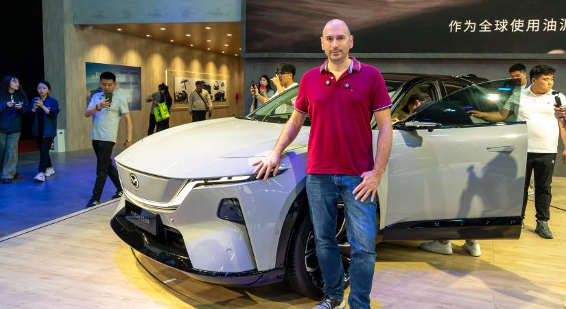 Bemutatkozott a Mazda új elektromos szabadidő-autója