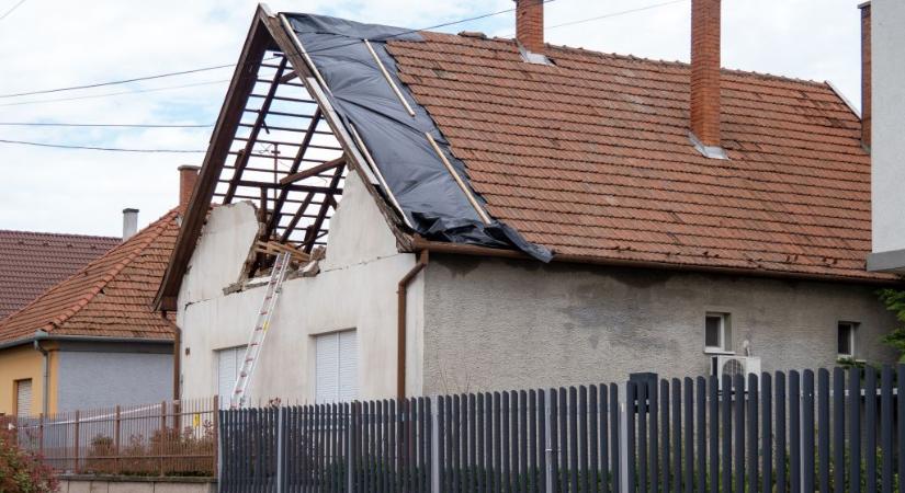 Tornádó végzett elképesztő pusztítást Soltvadkerten, hatalmasak a károk